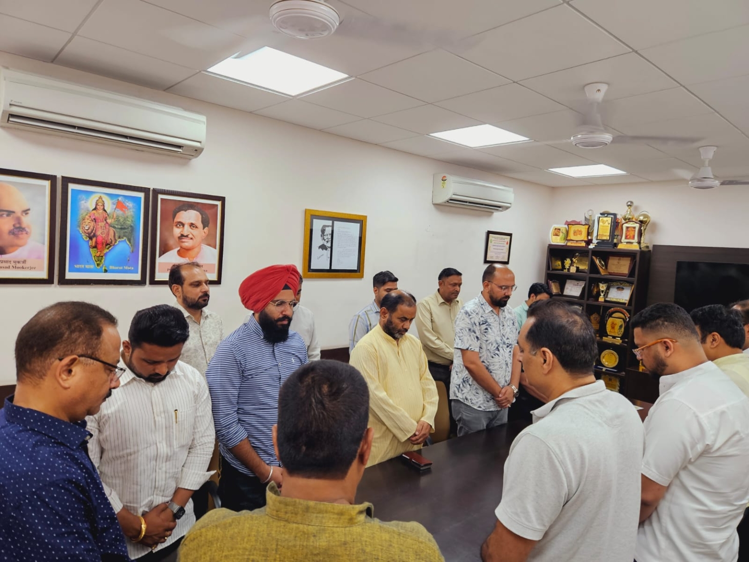 ओडिशा ट्रेन हादसे पर भाजपा चंडीगढ़ प्रदेश अध्यक्ष अरुण सूद व साथियों ने जताया दुख