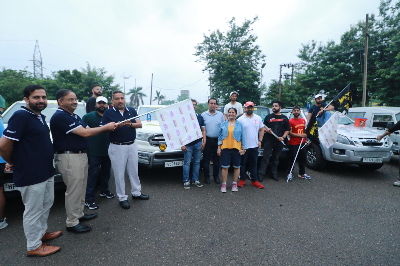 लेपर्ड एक्सीपीडिशन की जंसकार-लेह ड्राइव हिम तेंदूओं को समॢपत