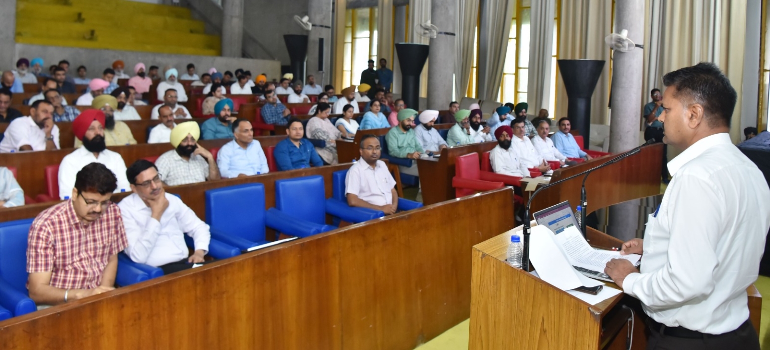 विधान सभा के सदन की कार्यवाही काग़ज़- मुक्त करने की तरफ़ एक और कदम