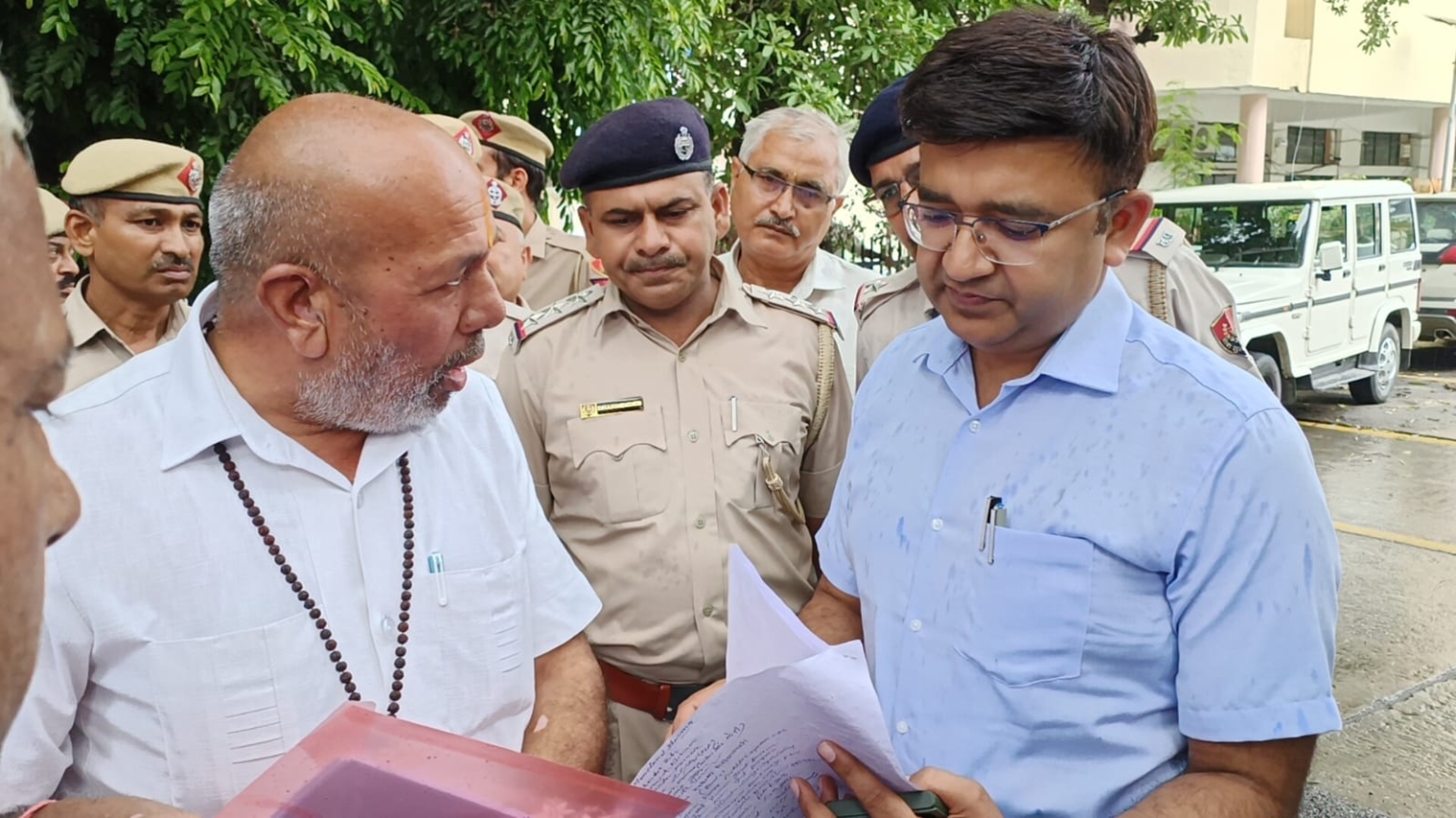 आरएमपी चिकित्सक एसोसिएशन ने जिला प्रशासन को ज्ञापन सौंपा