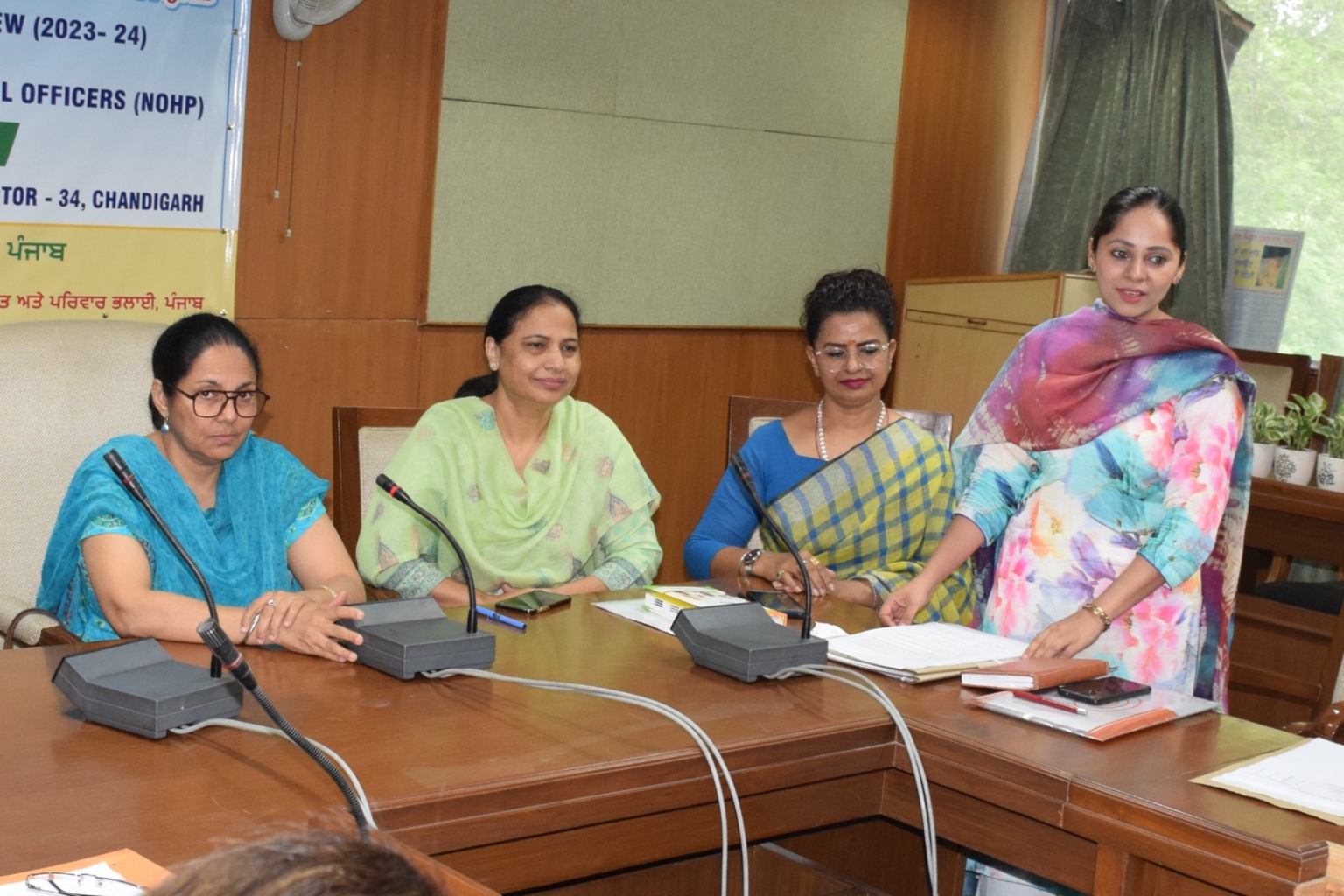 डायरैक्टर स्वास्थ्य डॉ. आदर्शपाल कौर द्वारा दाँतों सम्बन्धी स्वास्थ्य सेवाओं की समीक्षा