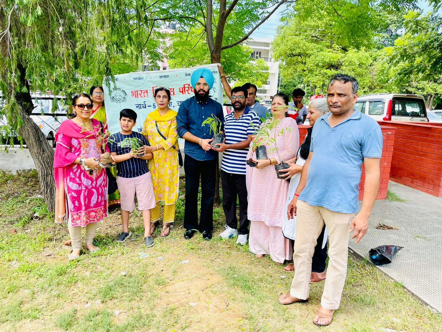 भारत विकास परिषद शाखा नॉर्थ 5 द्वारा टू प्रमोट मिशन ग्रीन 2030