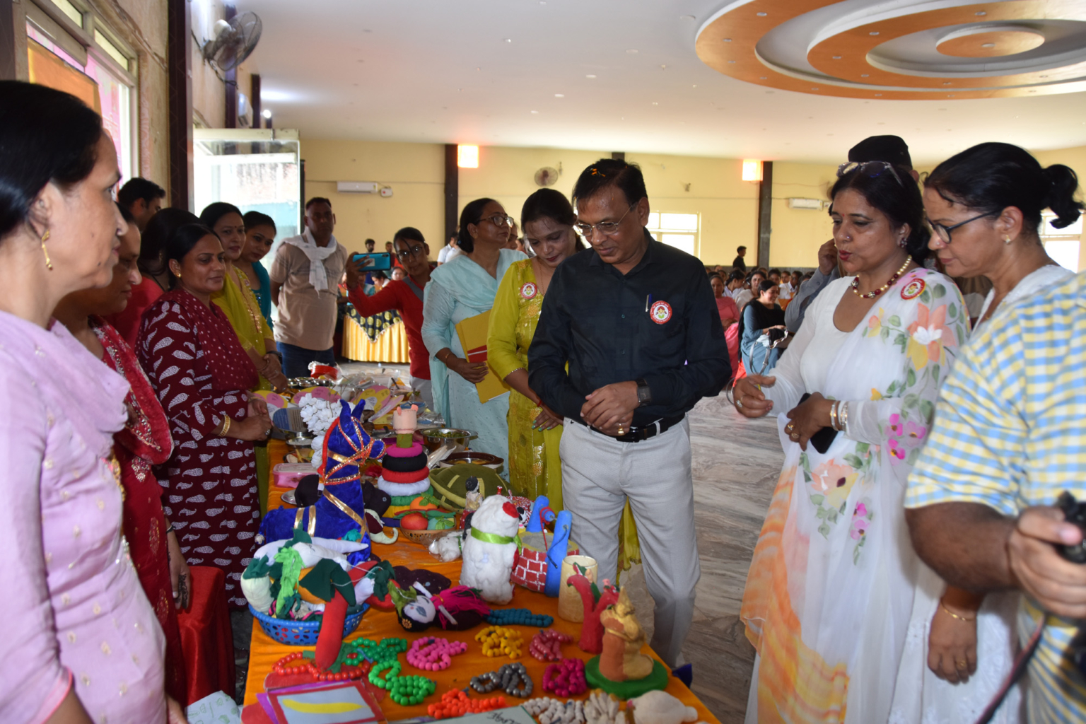 महिलाएं हर क्षेत्र में आ रही है आगे, भारत है दुनिया का सबसे युवा राष्ट्र