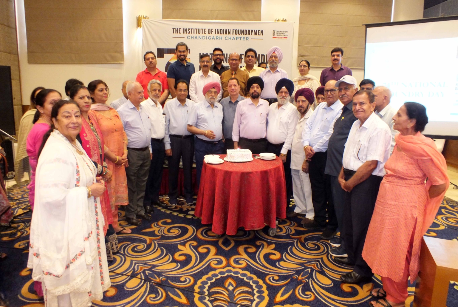 त्रव्यस्त जिंदगी में स्वस्थ और तनाव मुक्त जीवन बहुत जरूरी : डाॅ अनीश गर्ग