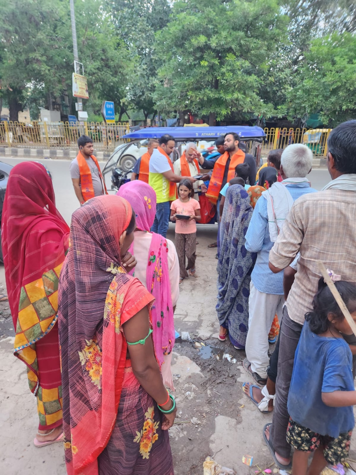 मानवता की सेवा के लिए भी अवश्य समय निकालना चाहिए : हरीश वर्मा