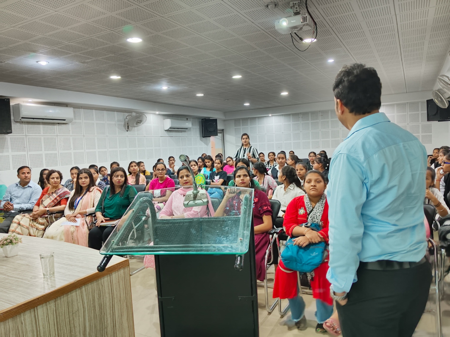 सोशल मीडिया पर वायरल झूठी खबरें पत्रकारिता व समाज के लिए चुनौती : डॉ पंकज गर्ग