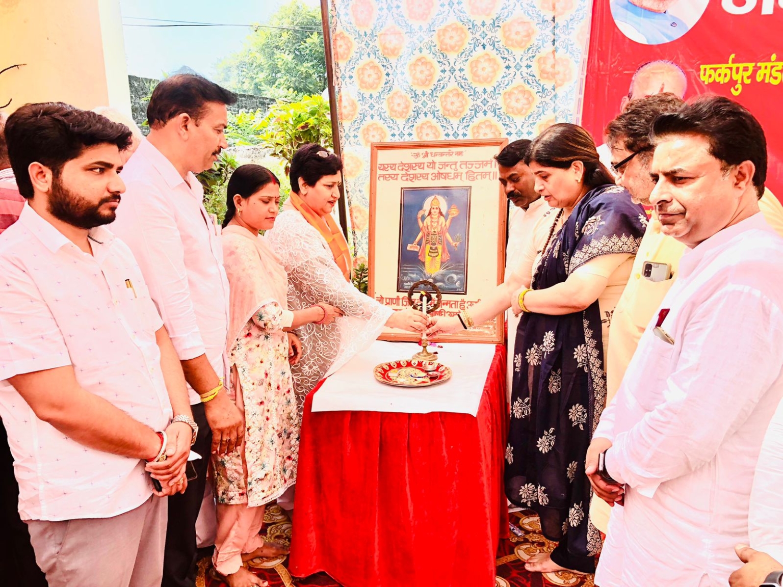 प्रधानमंत्री के जन्मदिन पखवाड़े के अंतर्गत नेत्र जाँच शिविर लगाया गया :रोजी मलिक