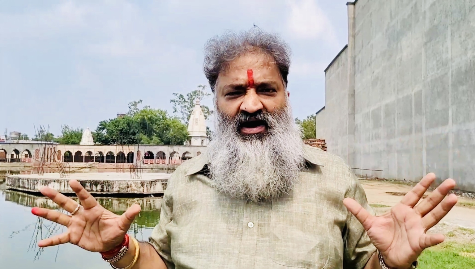 वामन द्वादशी मेले से 4 दिन पूर्व भी नोरंग राय तालाब की हालत असीम गोयल को कोस रही : वीरेश शांडिल्य