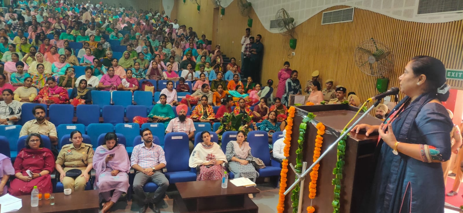 आंगनवाड़ी वर्करों का स्वस्थ समाज के निर्माण में अहम योगदान : डा. बलजीत कौर