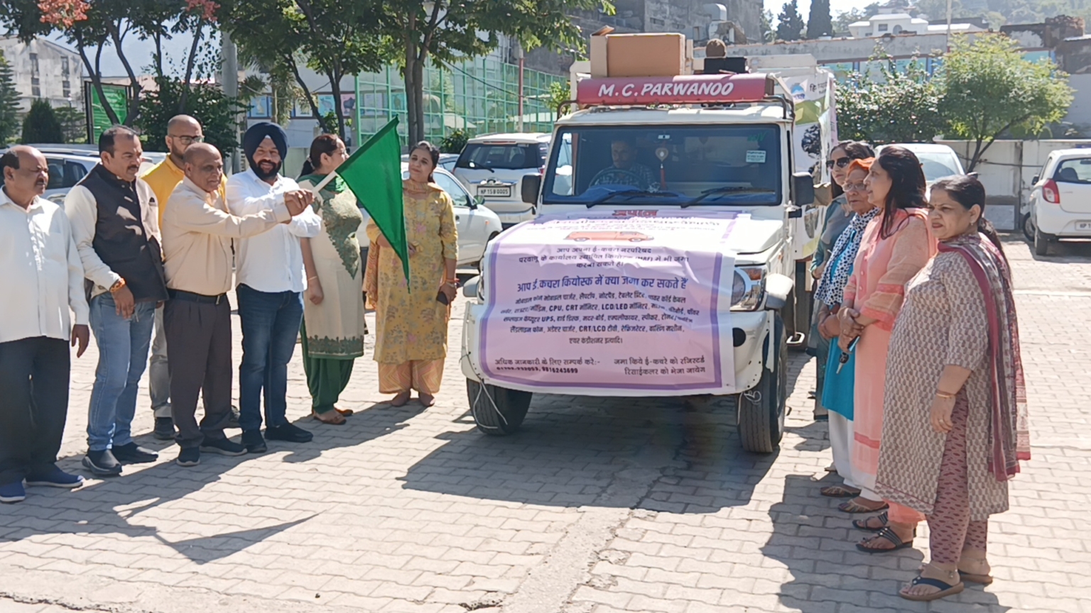 इनरव्हील के सहयोग से नगर परिषद ने घर घर जाकर ई वेस्ट किया इकत्रित