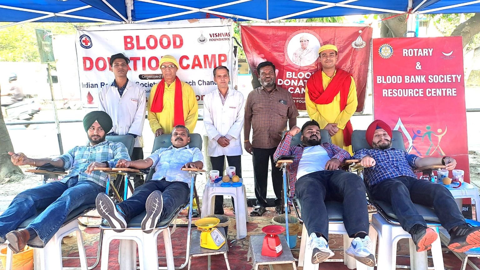 मार्केट सेक्टर 47 डी चंडीगढ़ में किया 31 युवायों ने रक्तदान