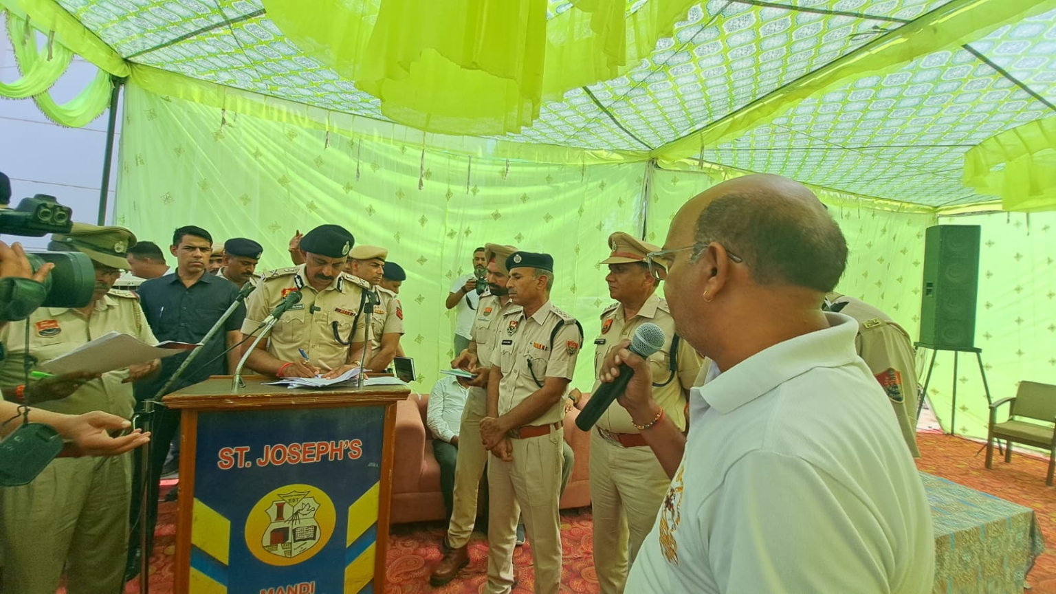 एडीजीपी के समक्ष उठा कालांवाली के फर्जी गिफ्ट कार्ड का मामला