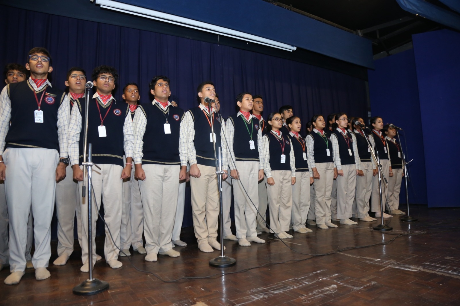 Bhavan Vidyalaya  hosting National conference on evolving educational landscape : Governor Purohit  Inaugurated