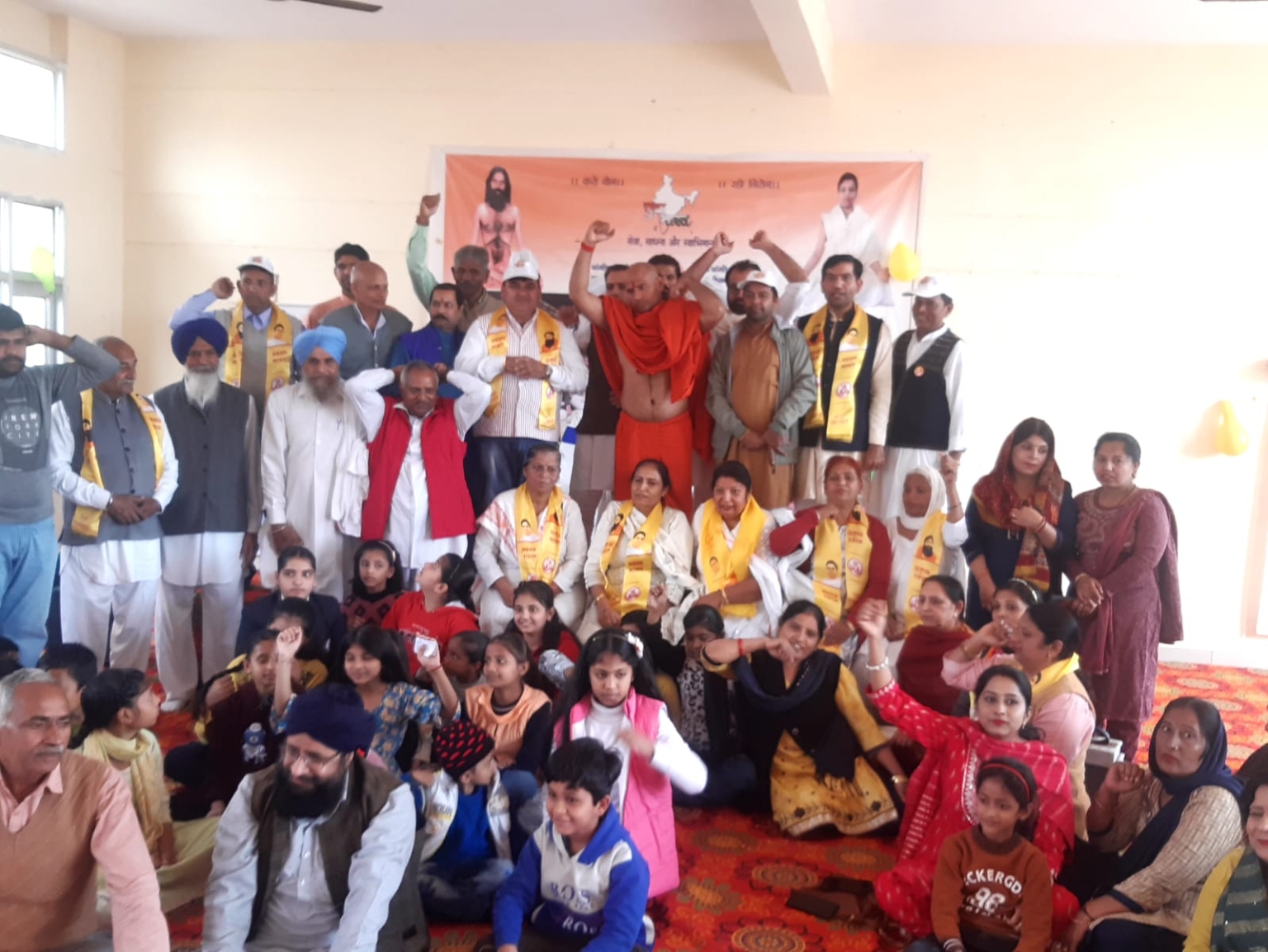 स्वामी रामदेव के शिष्य स्वामी संकल्प देव की गांव कोट में जनसभा