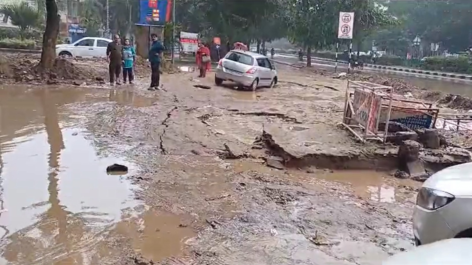 जोरदार बारिश के दौरान चंडीगढ़ में जलभराव