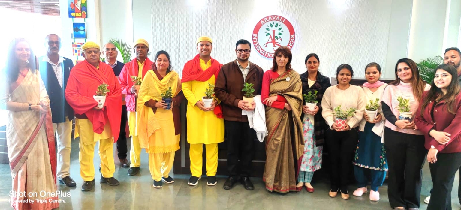 पंचकूला में किया 30 पेरेंट्स व स्टाफ ने रक्तदान