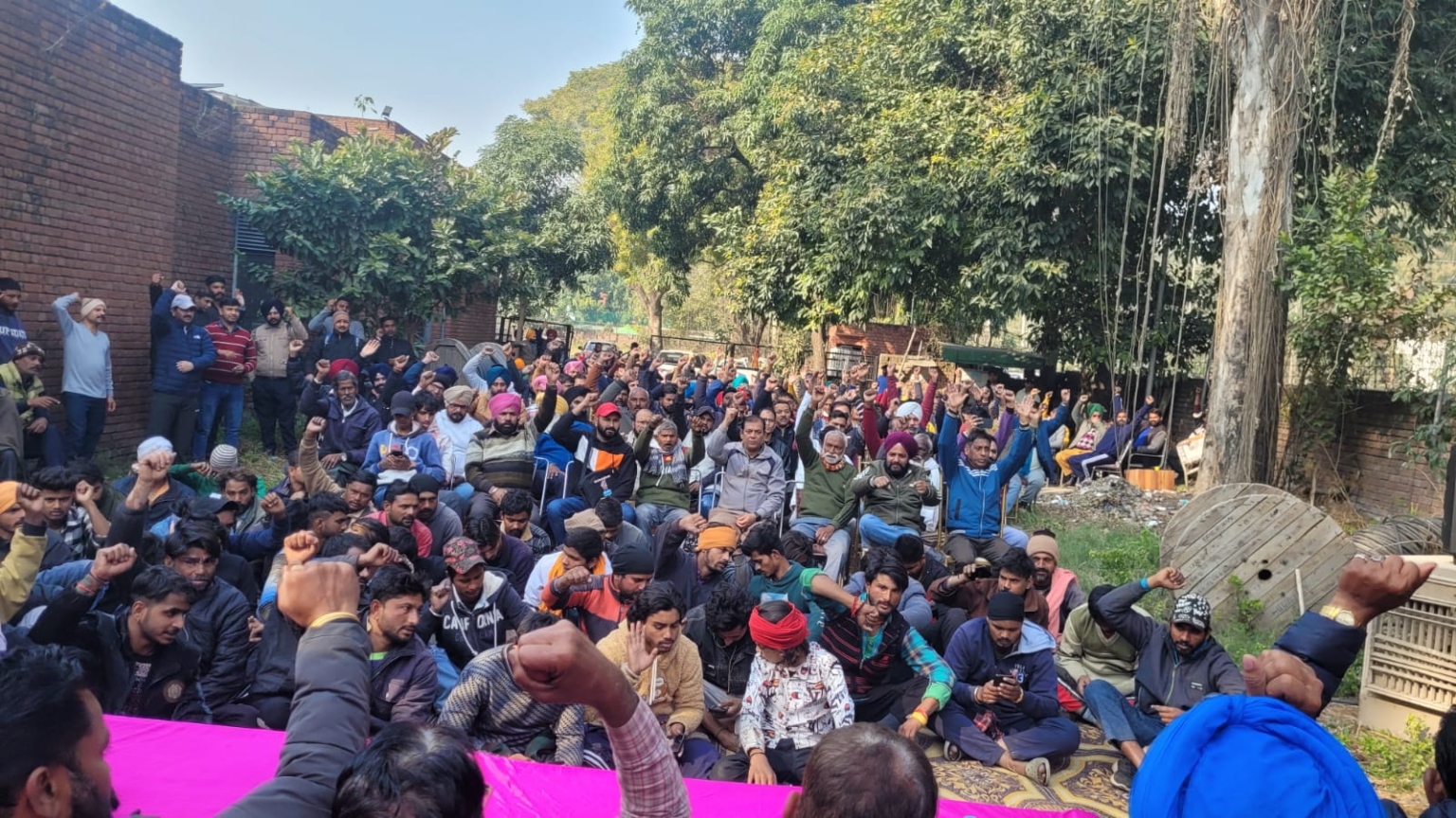 यूटी मुलाजिमों की कन्वेंशन मे आउट सोर्स्ड वर्करों को समान काम के लिए समान वेतन देने की मांग उठी