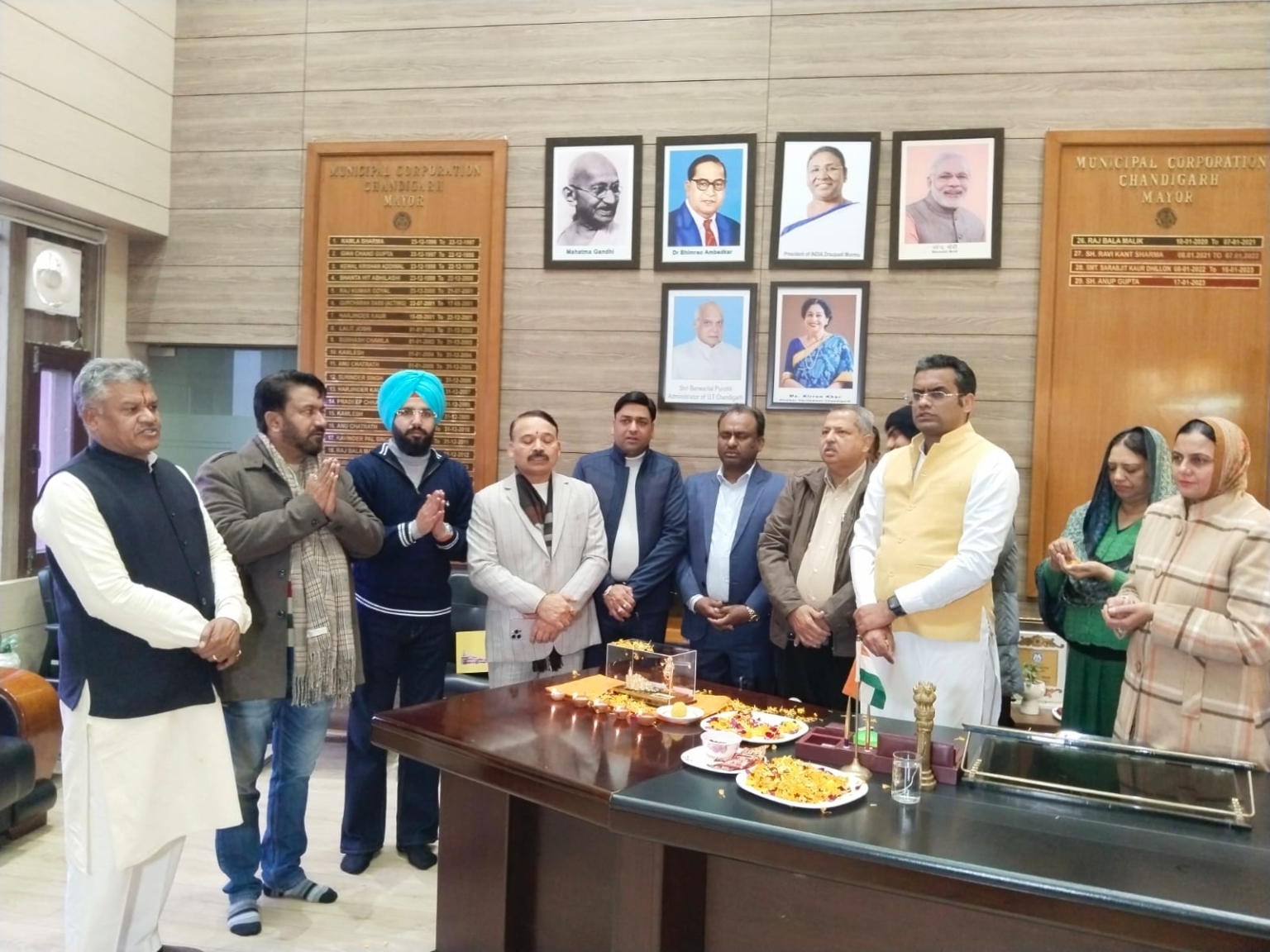 चंडीगढ़ नगर निगम मेयर आफ़िस में स्थापित हुए राम लला