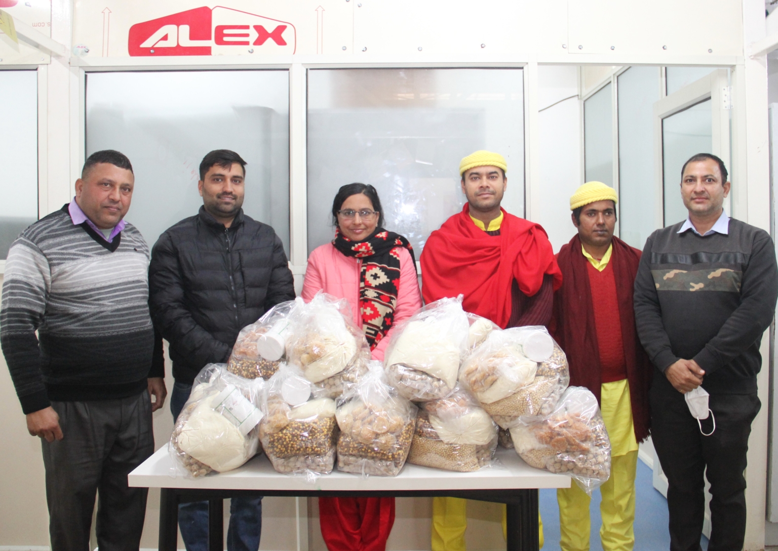 विश्वास फाउंडेशन ने टीबी से ग्रस्त मरीज़ो के लिए डोनेट की प्रोटीनयुक्त पोषक डाइट