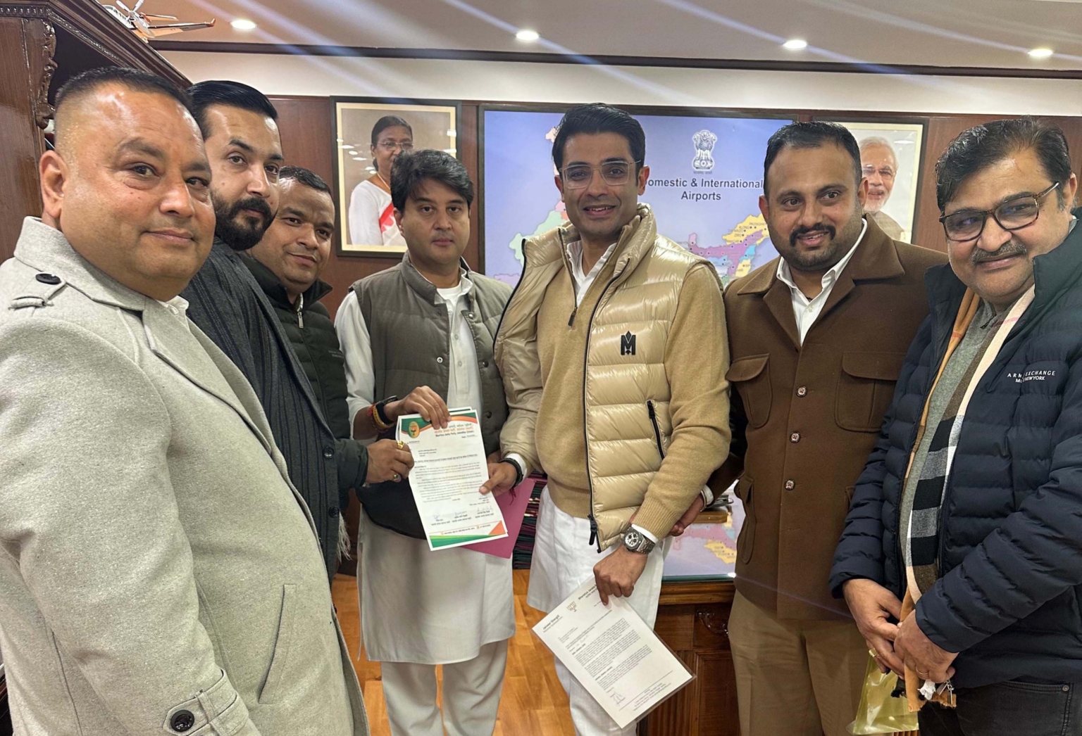 शेरगिल ने ज्योतिरादित्य सिंधिया से आदमपुर से बनारस के लिए उड़ान शुरू करने का अनुरोध किया