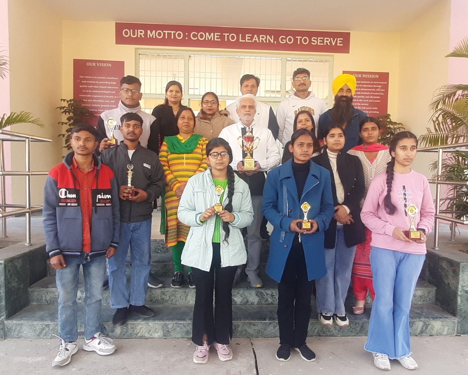 राजकीय महाविद्यालय छछरौली राज्य स्तरीय विज्ञान प्रदर्शनी में बना ओवर आल विजेता