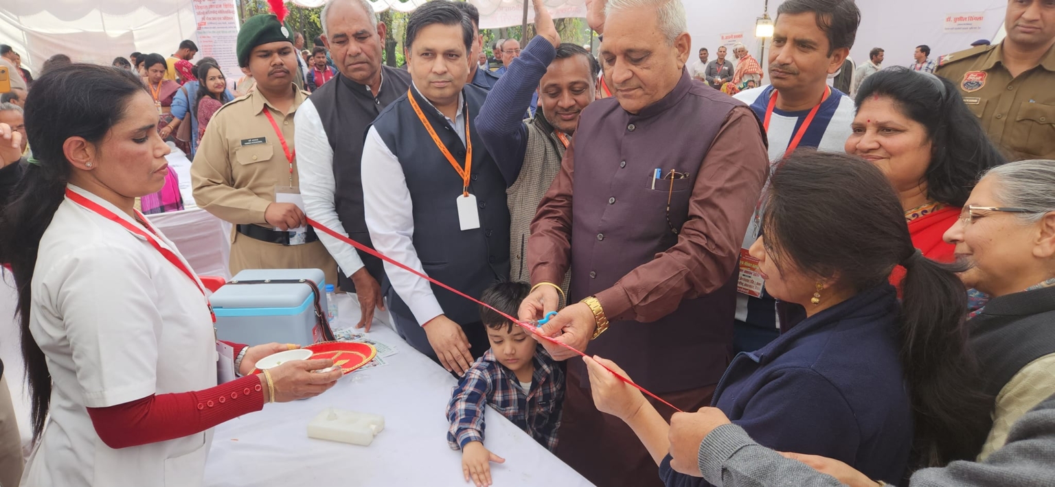डिप्टी स्पीकर रणबीर गंगवा ने बच्चों को पोलियो की दो बूंद पिलाकर पल्स पोलियो अभियान का किया शुभारंभ