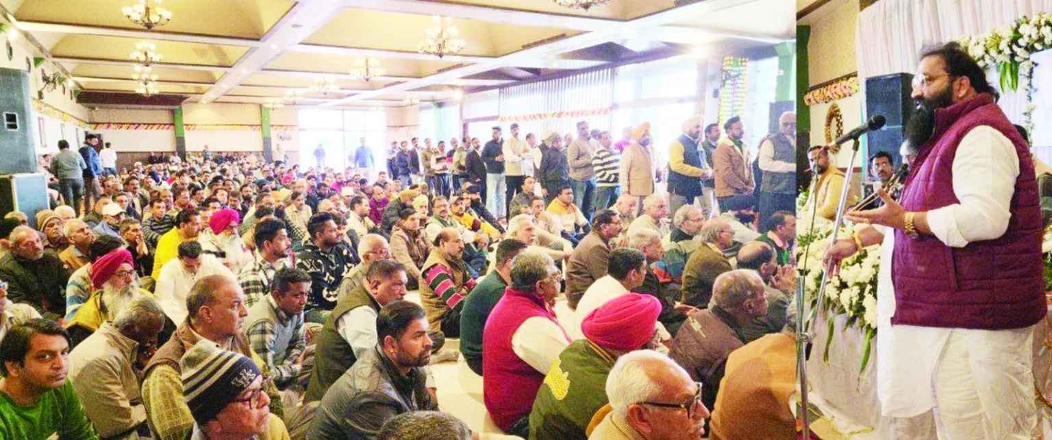 कांग्रेस के जिला अध्यक्ष रहे हरीश सासन को वीरेश शांडिल्य ने दी श्रद्धांजलि