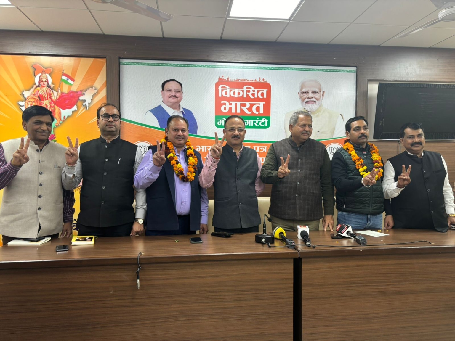 भाजपा ने  सीनियर डिप्टी मेयर व डिप्टी मेयर के चुनाव में जीत का मनाया जश्न