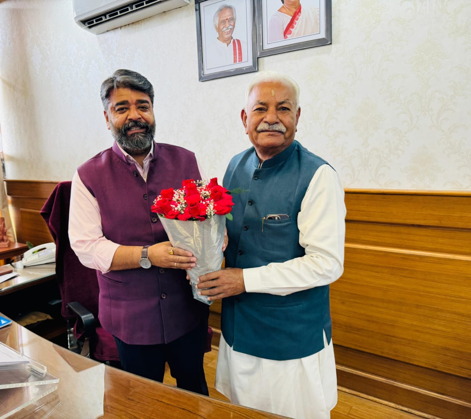 घनश्याम दास अरोड़ा ने परिवहन मंत्री असीम गोयल से शिष्टाचार भेँट की