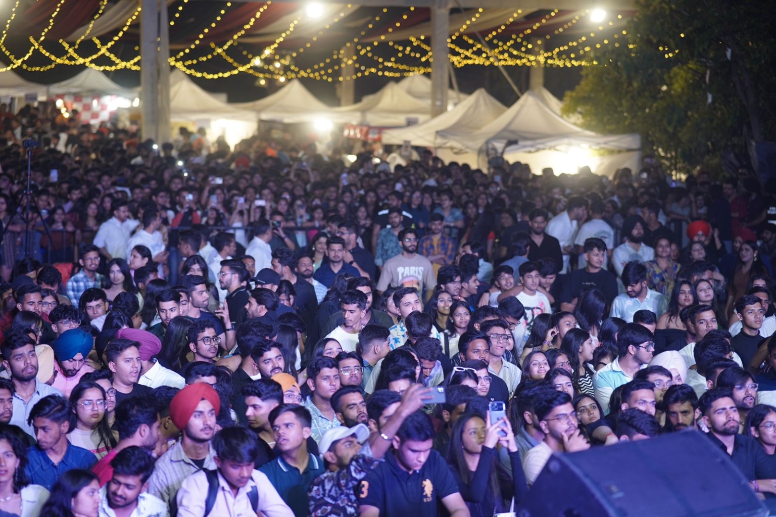 एसडी कॉलेज के स्टूडेंट्स पर्मिश वर्मा के गीतों पर थिरके