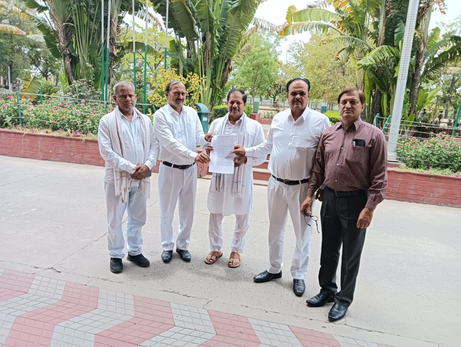 हरियाणा बनाओ अभियान ने ज्ञापन सौंपा