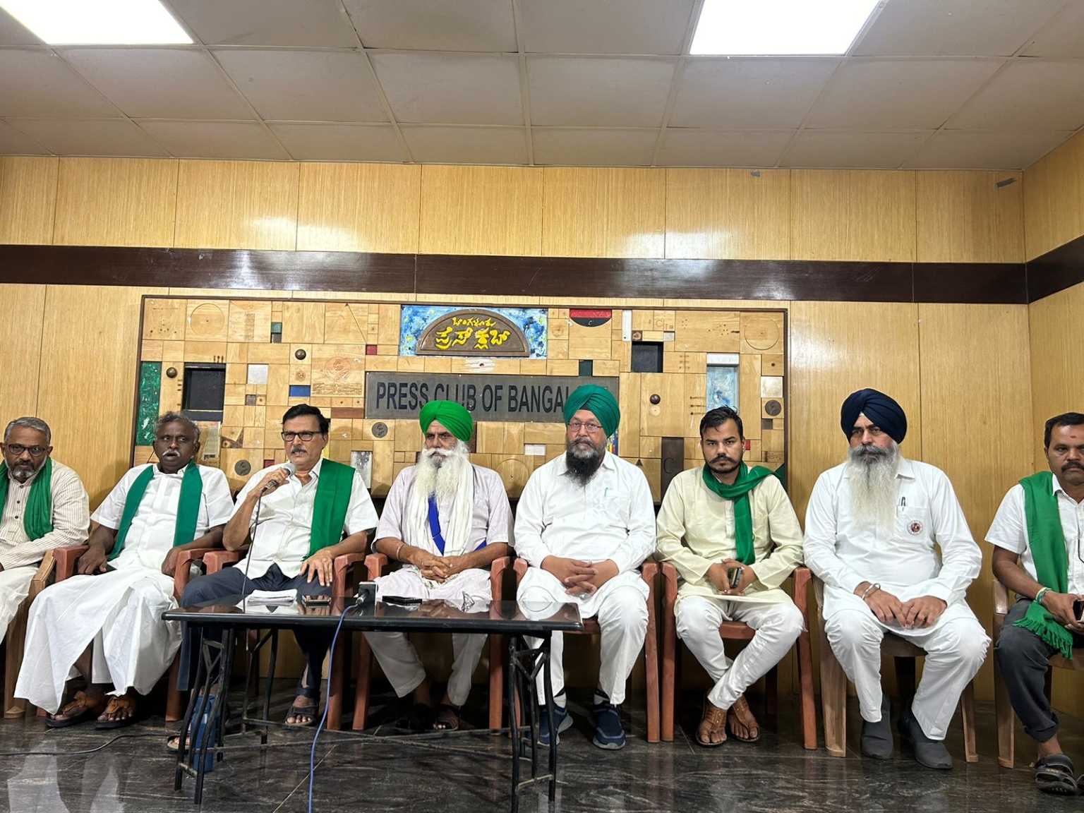 ढल्लेवाल ने दूसरे राज्यों के किसान नेता  के साथ बेंगलुरु का दौरा किया