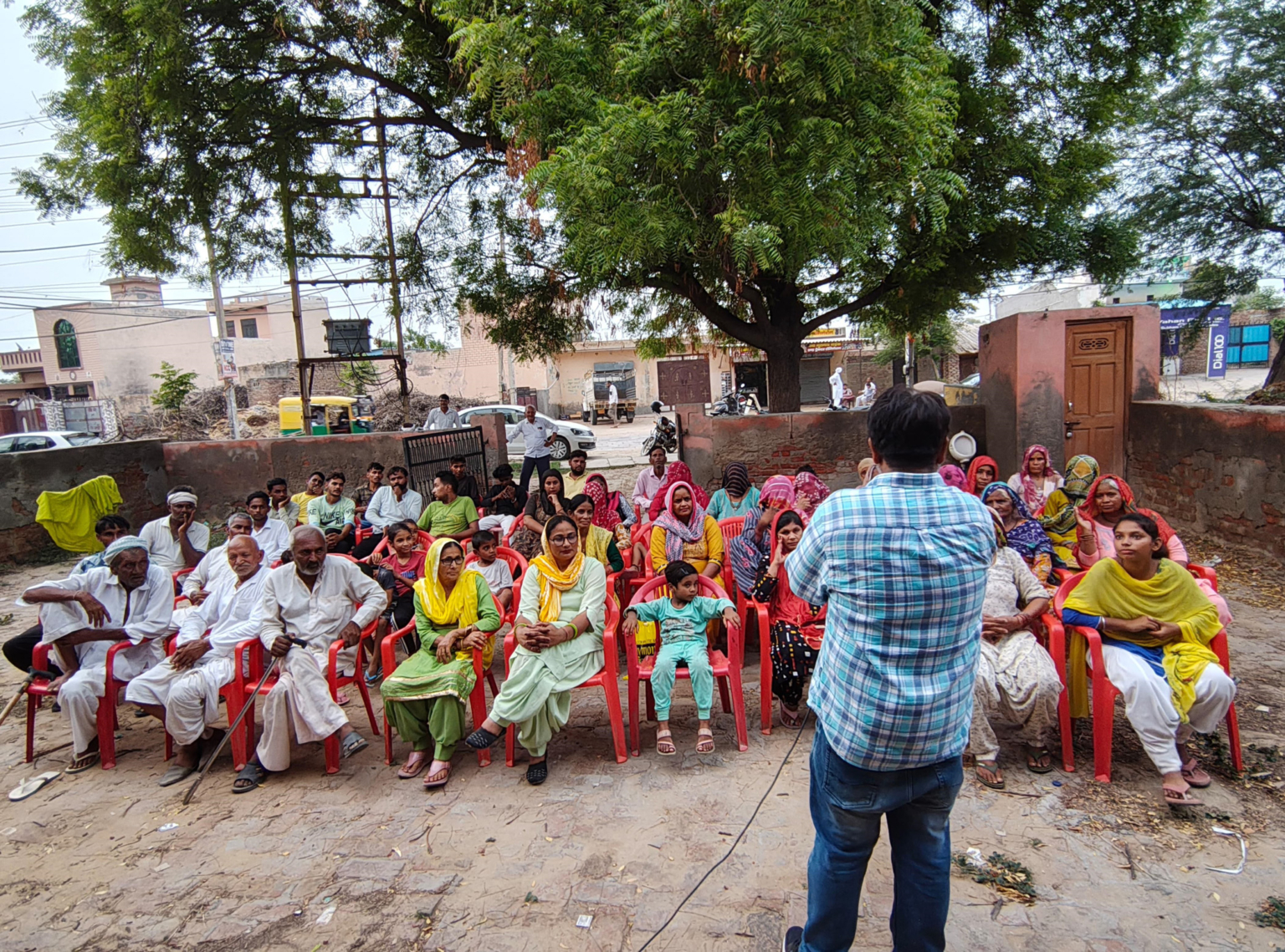 गांव मंगाली सुरतिया में आम आदमी पार्टी की 18वीं महिला पंचायत का आयोजन