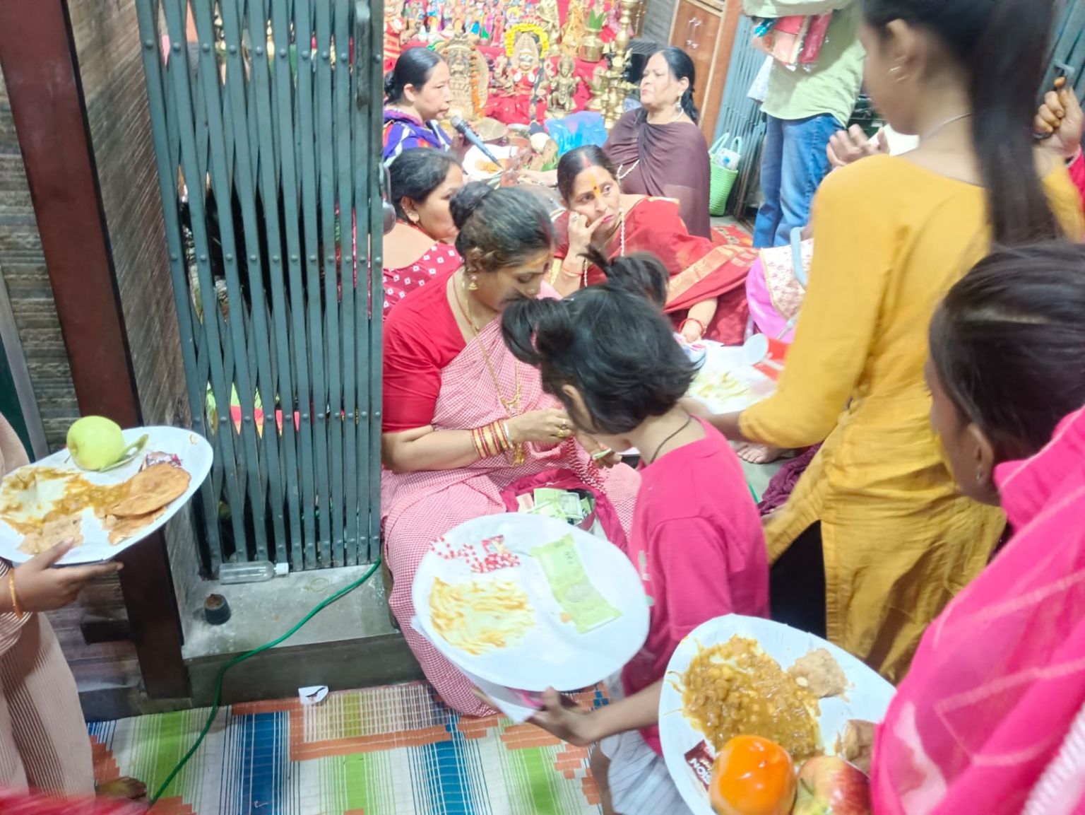 किन्नर मंदिर में महानवमी पर 108 कन्याओं का पूजन