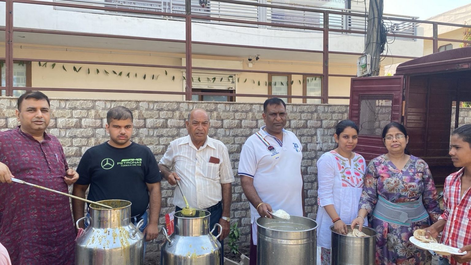 श्री श्याम करुणा फाउंडेशन ने आयोजित किया 135वां अन्न भंडारा