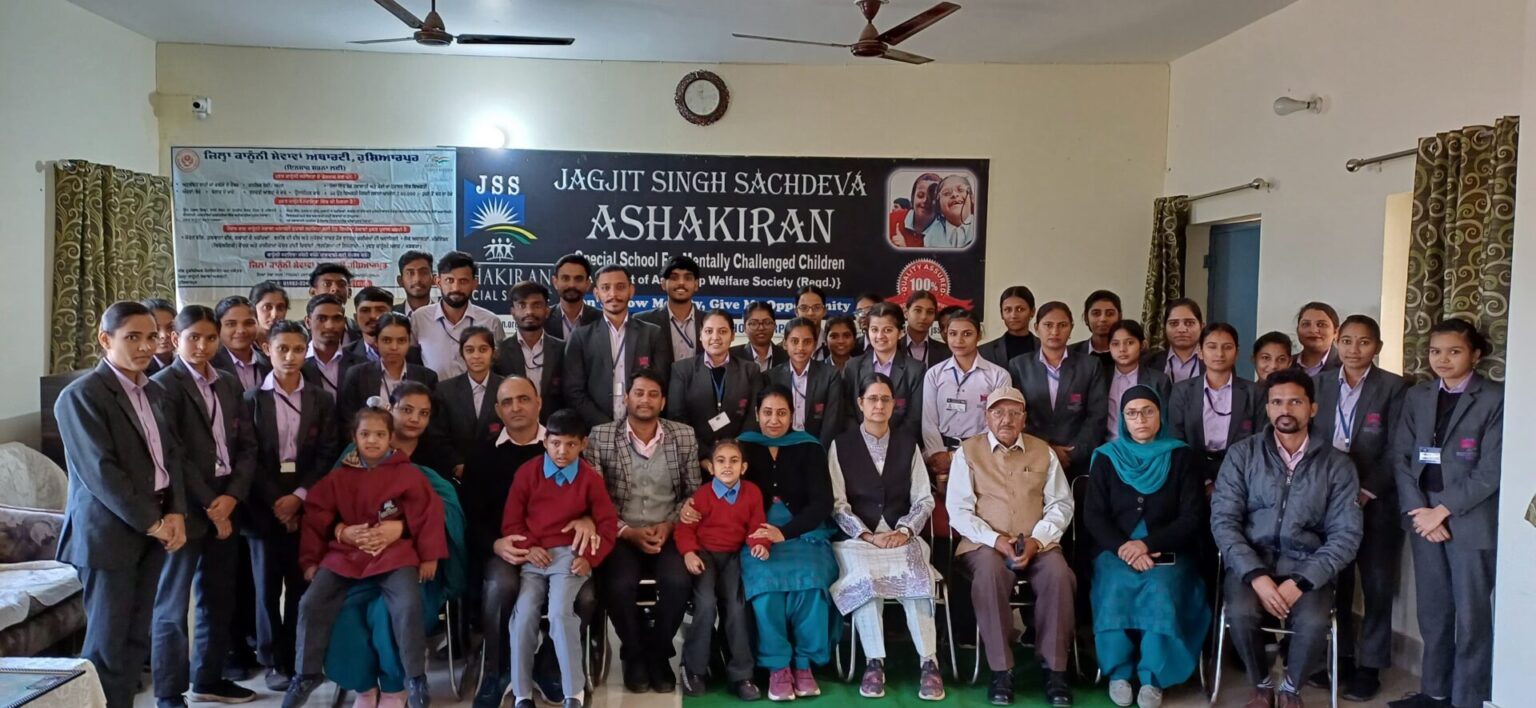 आशा किरण स्कूल में सेमिनार करवाया गया