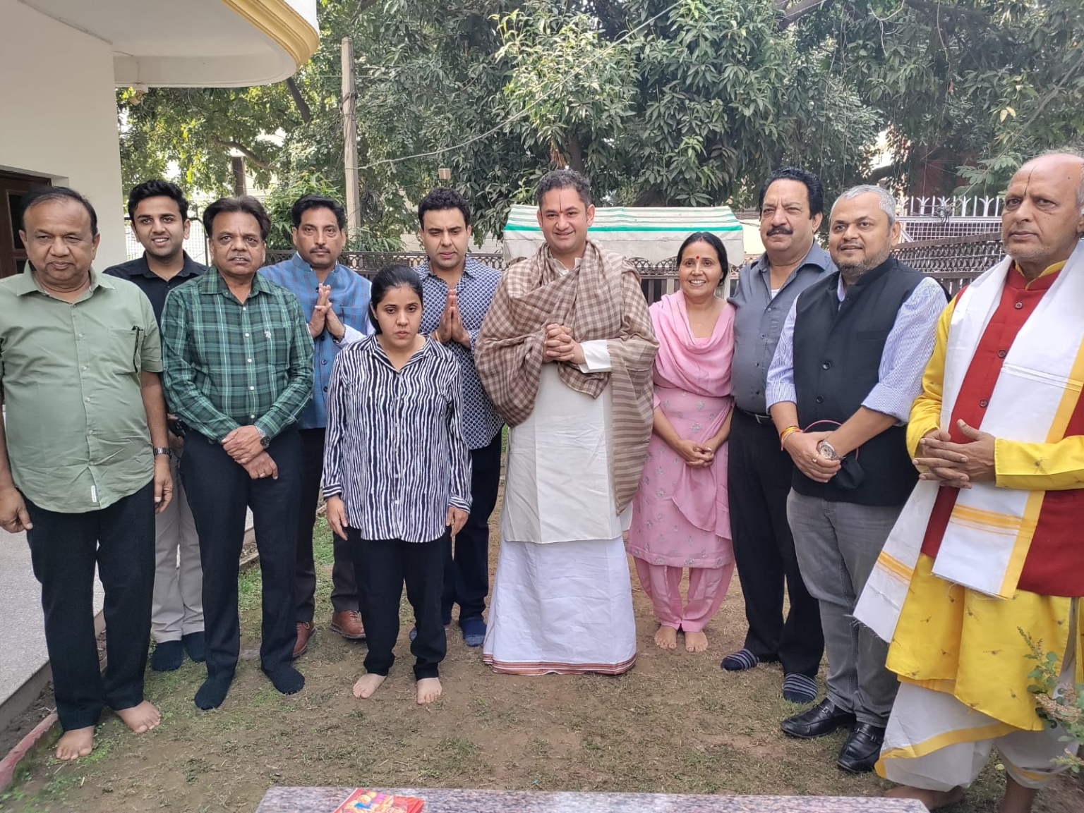 Braj Ras Katha begins with Shri Pundarik Goswami Ji Maharaj