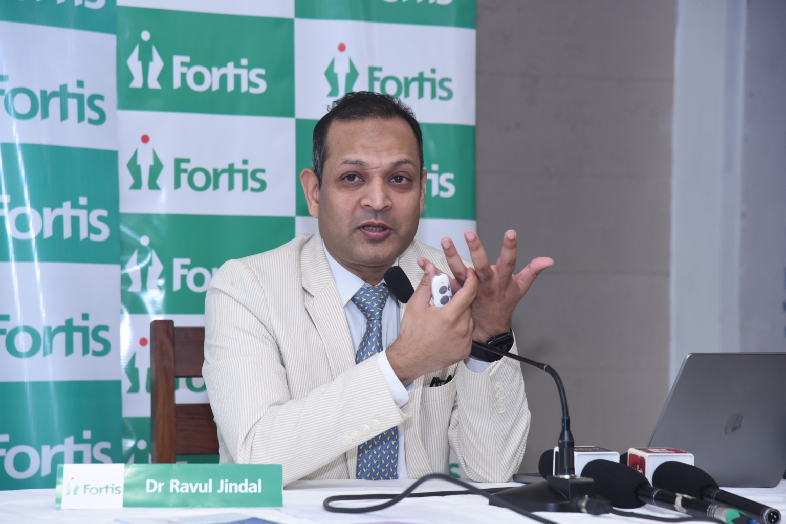 फोर्टिस में गंभीर गैंगरीन वाले मरीजों का सफलतापूर्वक इलाज किया गया