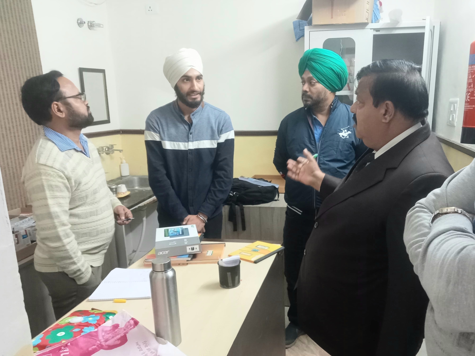 डाॅ. पवन कुमार शगोत्रा ने रामगढ़ सीकरी का किया औचक दौरा