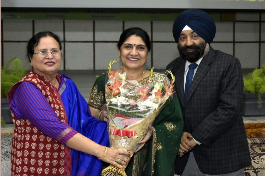 प्राचार्या डॉ हरविंद्र कौर सेवानिवृत्त हुए Principal Dr. Harvinder Kaur retired