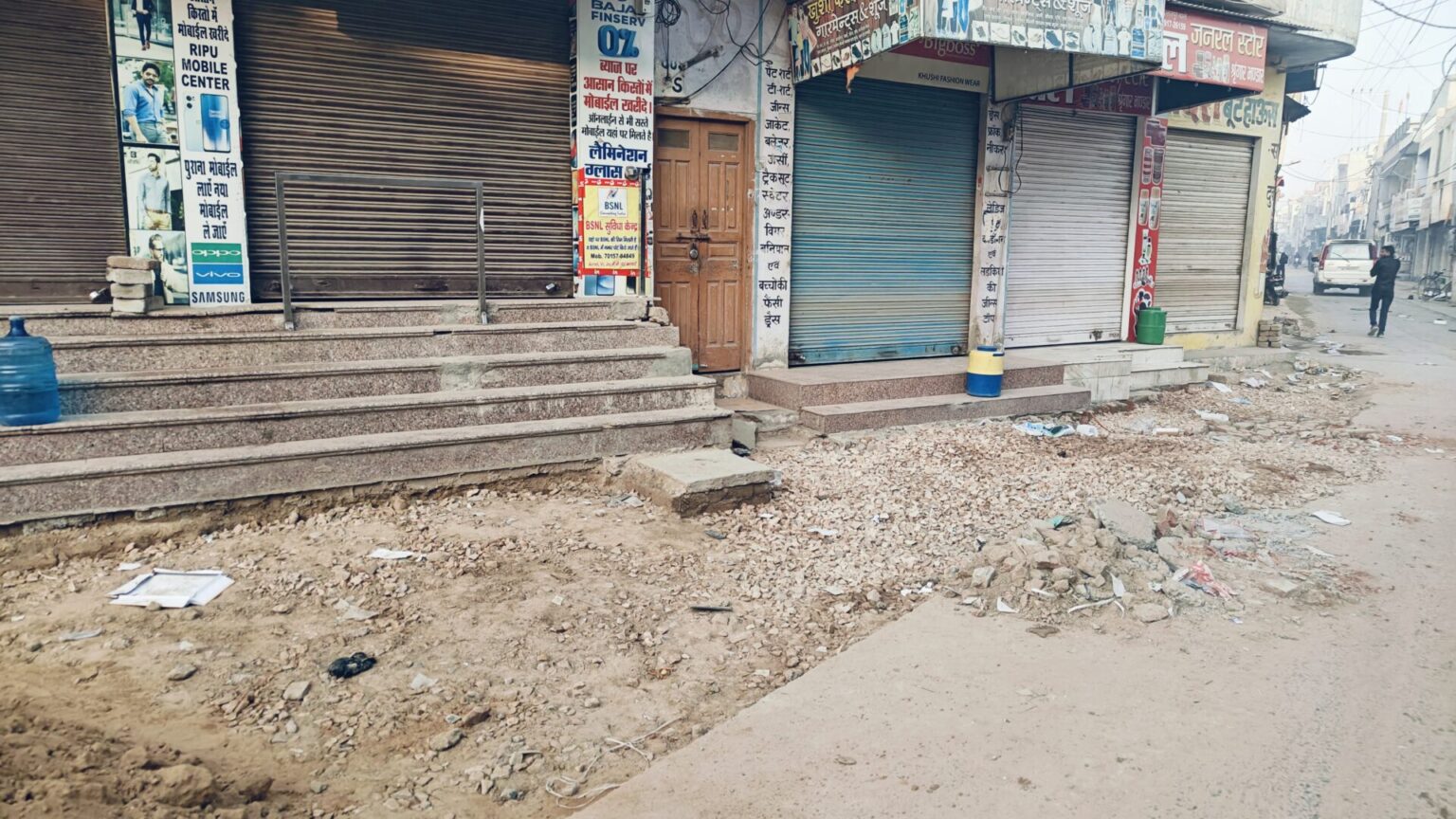 नियमों की धज्जियां  उडाकर किया जा रहा है निर्माण : हरीश गर्ग