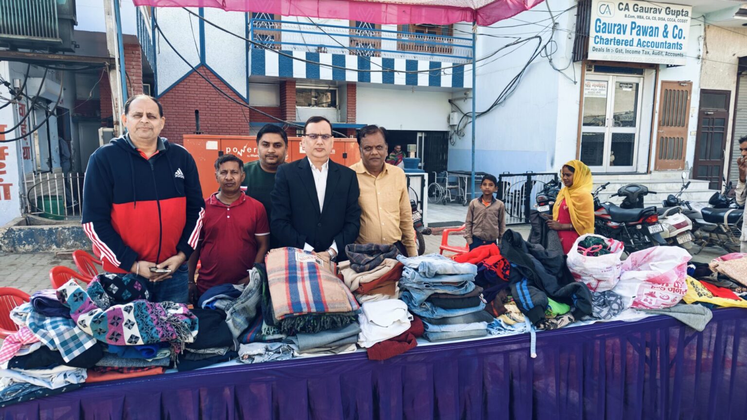 Dr. P.S. Sagwan Memorial Trust collected clothes for the needy