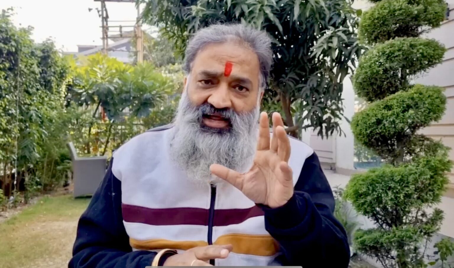 आतंकवादियों को पंथ से बाहर करें