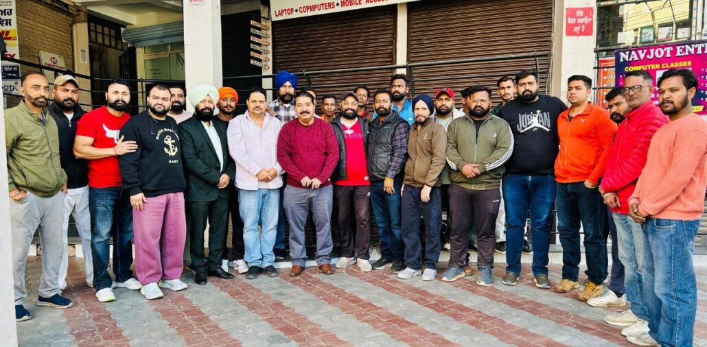 पंजाब का माहौल खराब करने में लगी है देश विरोधी ताकतें : डा. रमन घई