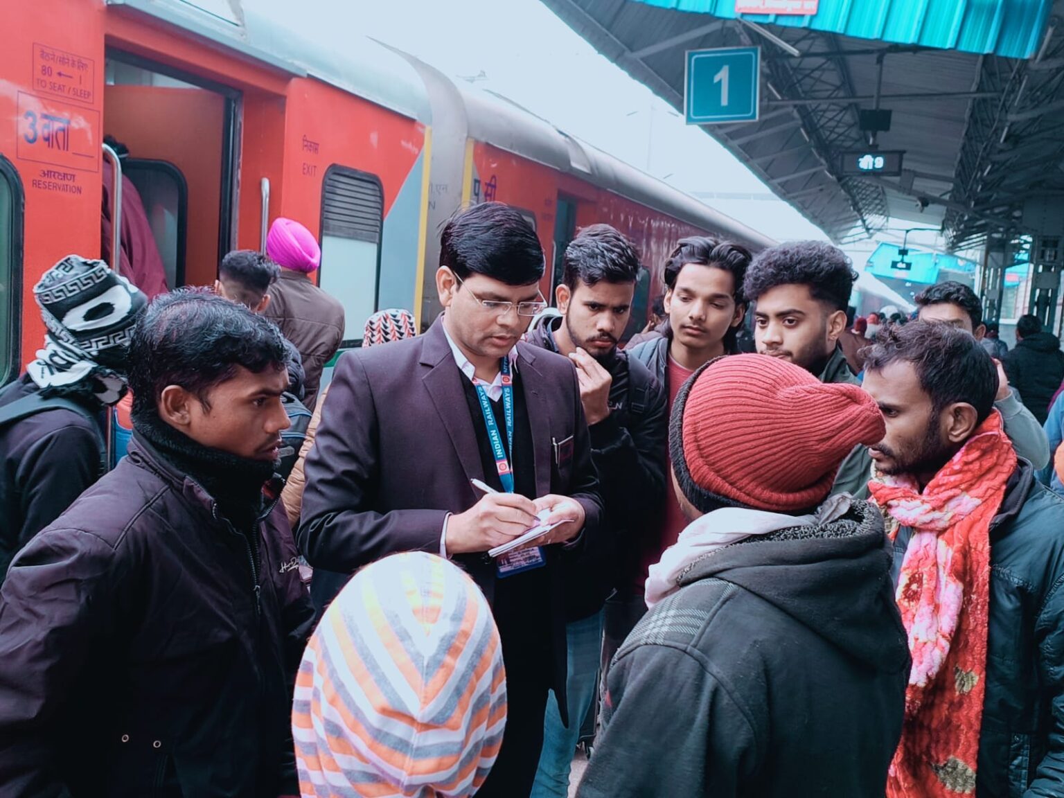 दिसम्बर माह में टिकट चैकिंग दौरान 2.72 करोड़ रूपए जुर्माना वसूला Rs 2.72 crore