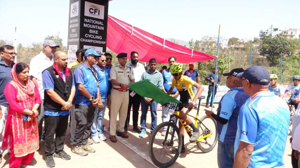 देश में बढ़ रहा है साइकिलिंग का प्रचलन : सुरेंद्र यादव Cycling