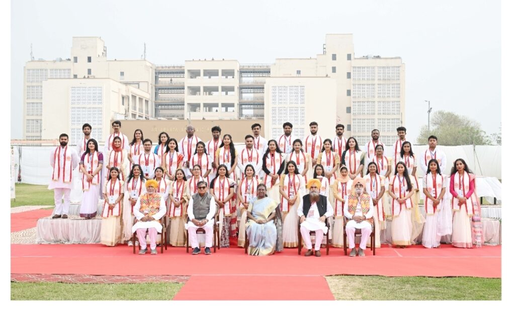 राष्ट्रपति  द्रौपदी मुर्मु ने पंजाब केंद्रीय विश्वविद्यालय के दीक्षांत समारोह को संबोधित किया Punjab Central University