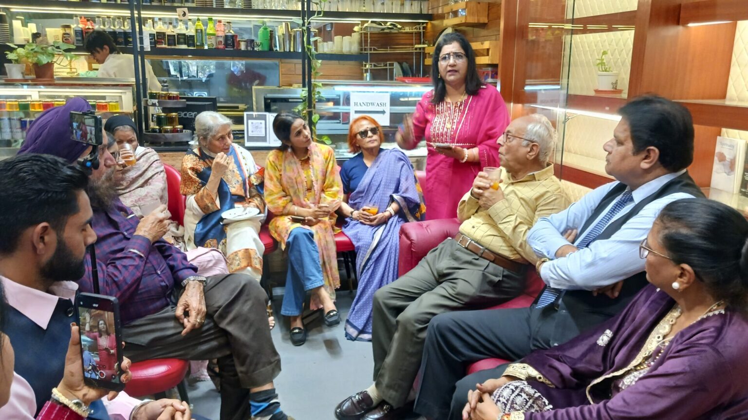 विश्व कविता दिवस पर ट्राइसिटी के कवियों ने बिखेरी अपनी कविताओं की महक Poetry Day