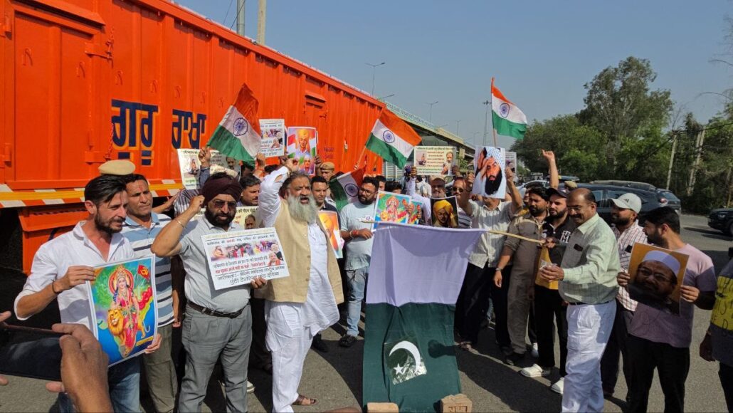 नाम पूछकर हत्या करें वाले पाक आतंकियों का नामों -निशान मिटाया जाएँ : वीरेश शांडिल्य Veeresh Shandilya