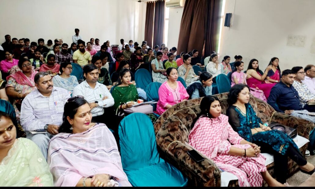 भारत को विकसित बनाने के लिए शिक्षा का महत्वपूर्ण योगदान CDES